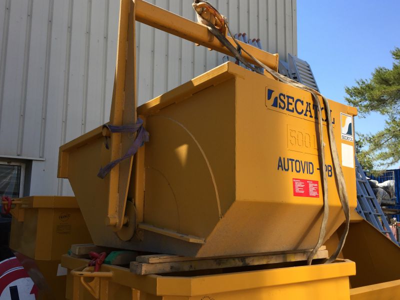 Benne à béton à l'achat sur le secteur de Vitrolles